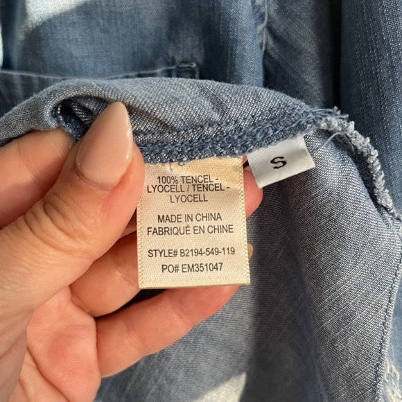 Cloth and Stone Anthropology Chambray Shirt Size Small - Picture 5 of 7